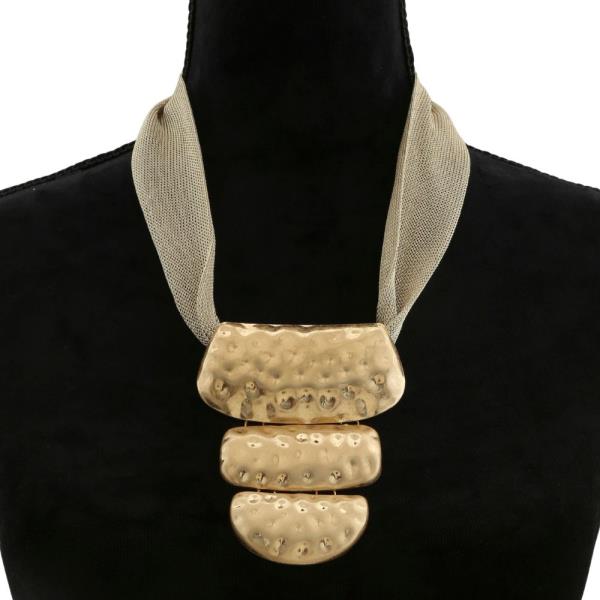 METAL BAR PENDANT FABRIC NECKLACE