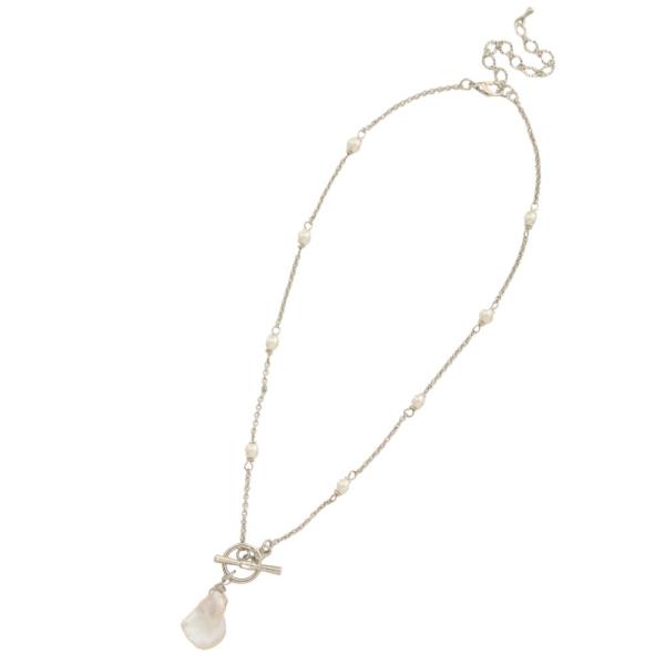 PEARL BEAD TOGGLE CLASP STATION NECKLACE