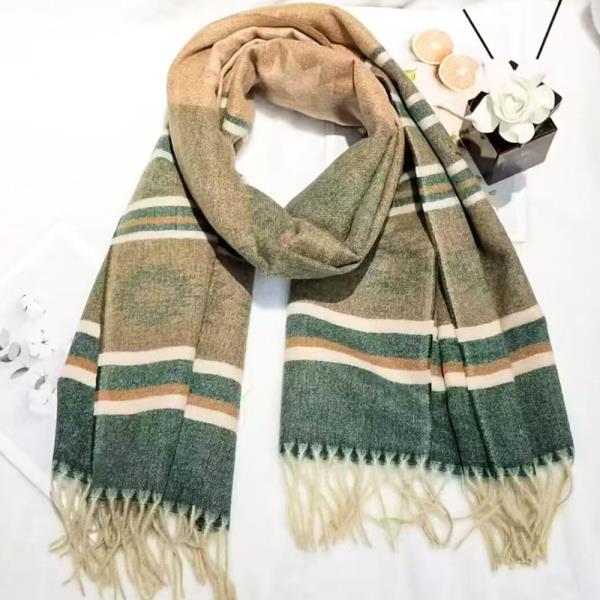 AZTEC PATTERN FRINGE EDGE KNIT OBLONG SCARF