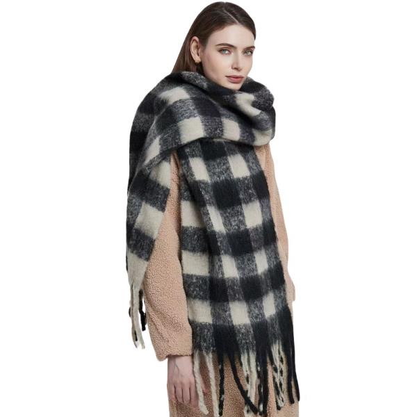 HECKERED PATTERN FRINGE EDGE KNIT OBLONG SCARF