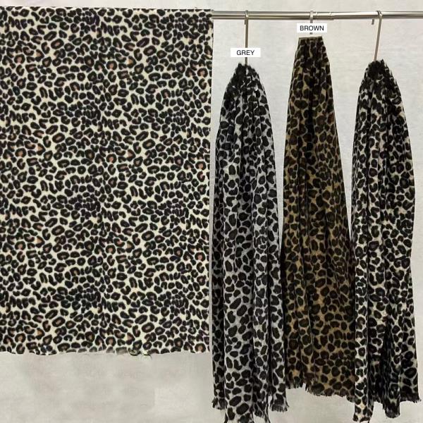 LEOPARD PATTERN OBLONG SCARF
