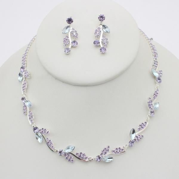 CRYSTAL FLORAL NECKLACE EARRINGS SET