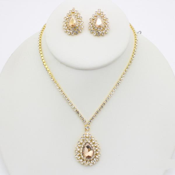 CRYSTAL PENDANT NECKLACE EARRINGS SET