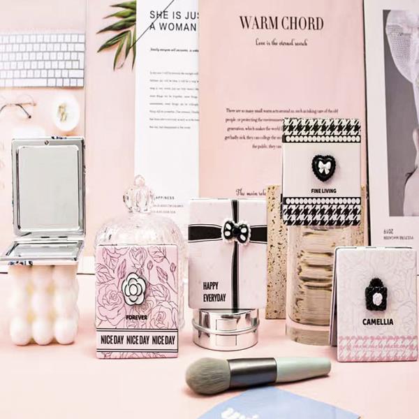 2IN1 APLANE MIRROR AND MAGNIFYING CHIC PINK DESIGN (12 UNITS)