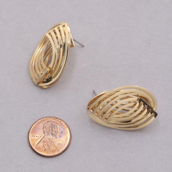 LINED OVAL METAL EARRING