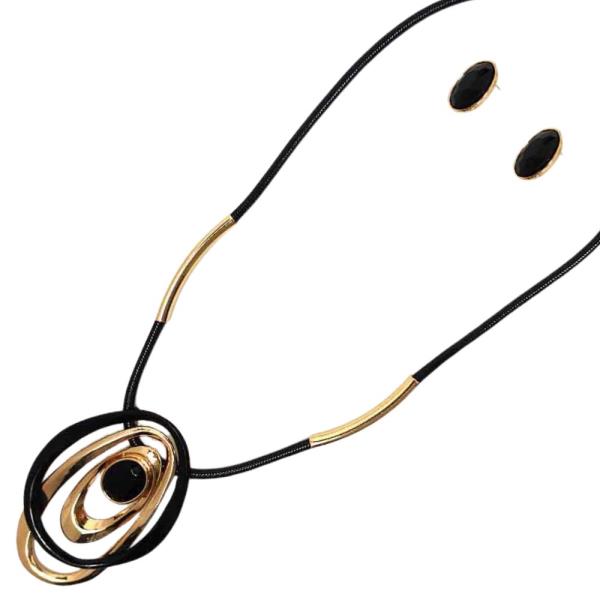 OVAL ROUND PENDANT NECKLACE