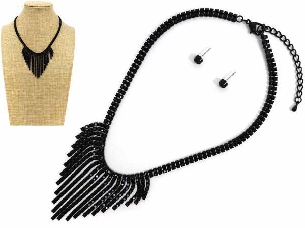 RHINESTONE LINED NECKLACE