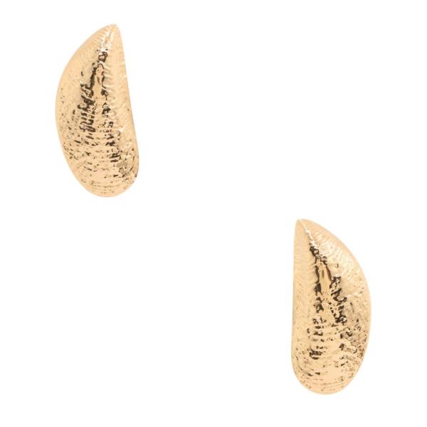 TEXTURED TEARDROP METAL EARRING