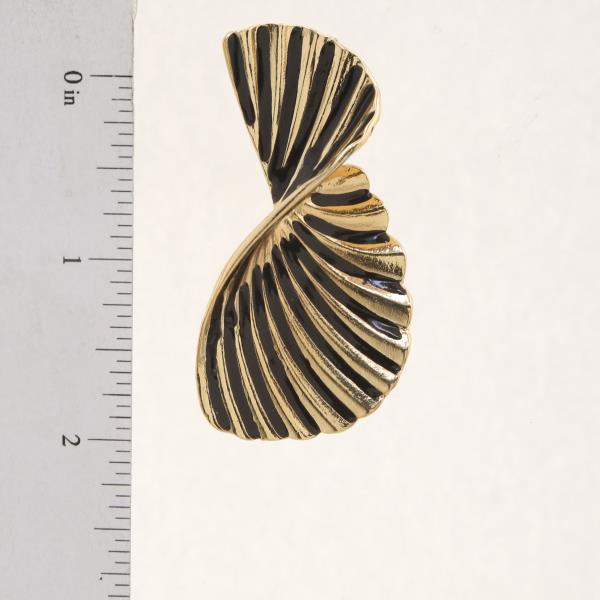 COLOR LINED RUFFLE METAL EARRING