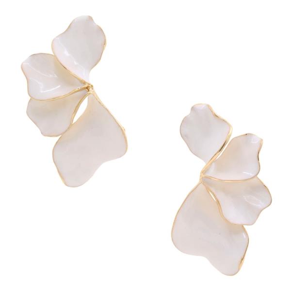 COLOR METAL FLOWER EARRING