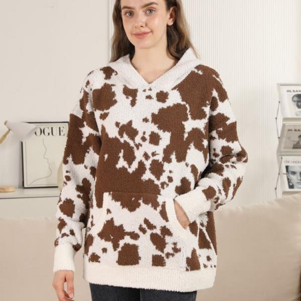 COW HOODED SWEATER W/ POCKET