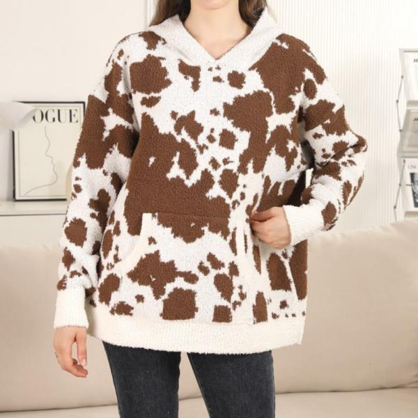 COW HOODED SWEATER W/ POCKET