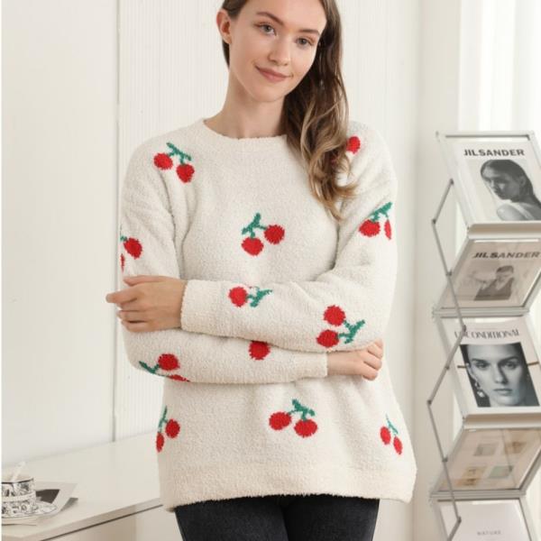 CHERRY CREW NECK SWEATER