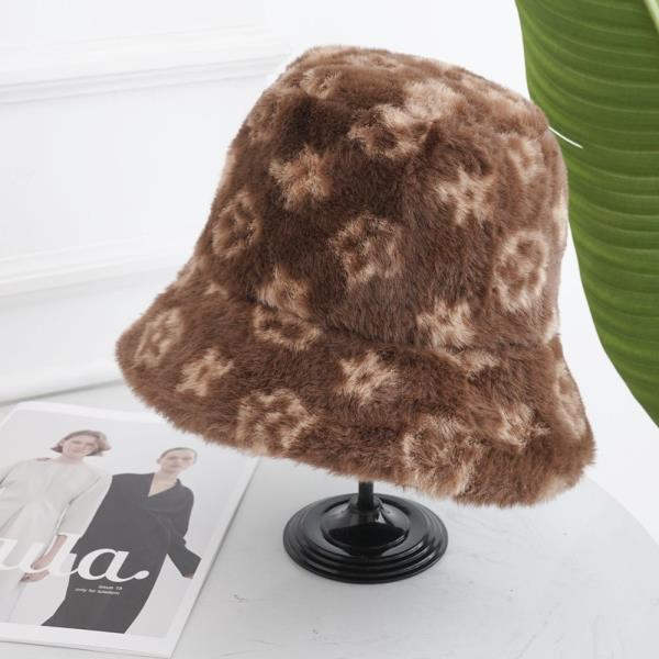 FAUX FUR STAR PATTERN BUCKET HAT