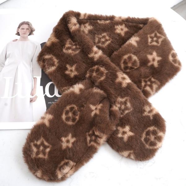 FAUX FUR STAR PATTERN SCARF