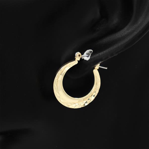 TEXTURED HOOP EARRING