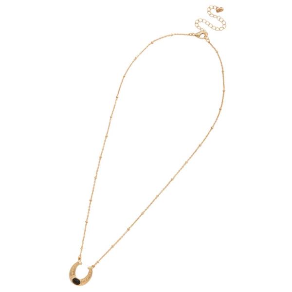 HORSESHOE CHARM METAL NECKLACE