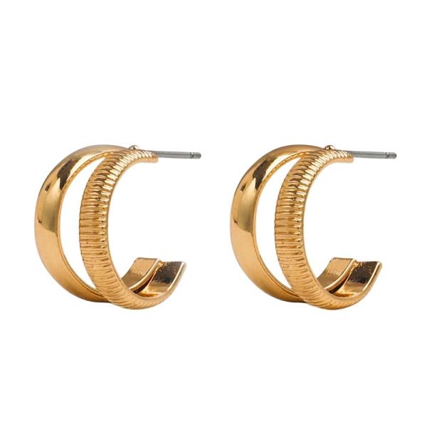 LAYERED LINED HOOP EARRING