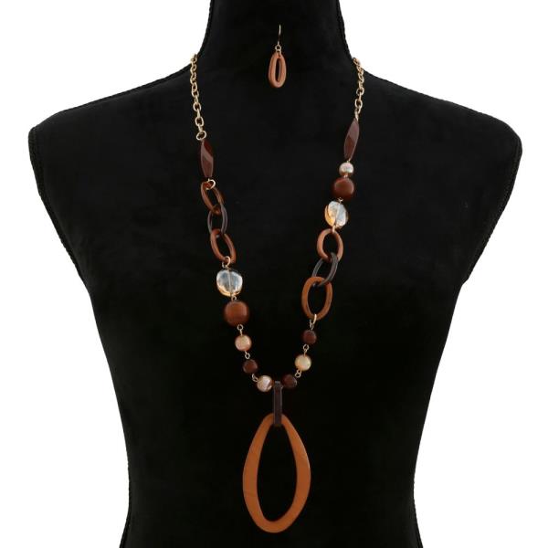 ACETATE OVAL PENDANT BEADED NECKLACE