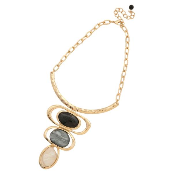 OVAL METAL METAL NECKLACE