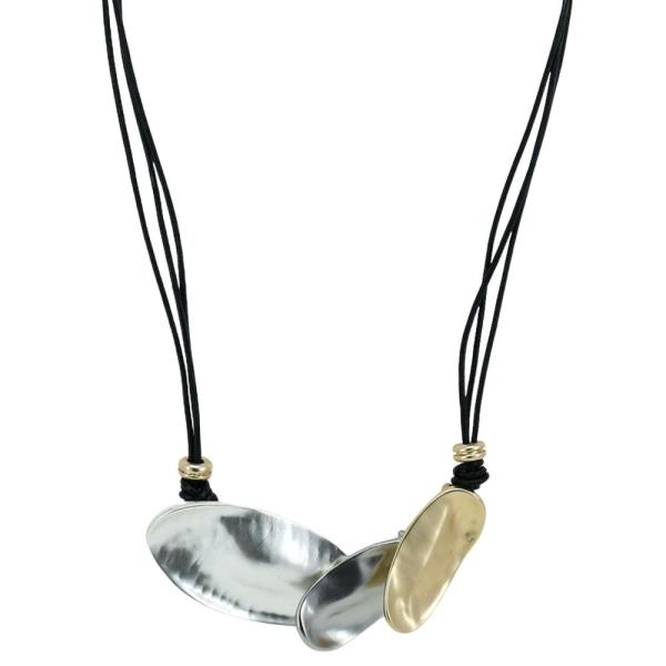 TWO TONE OVAL NECKLACE