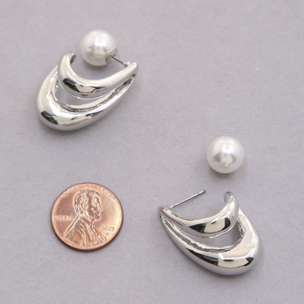 DOUBLE OVAL METAL PEARL BEAD EARRING