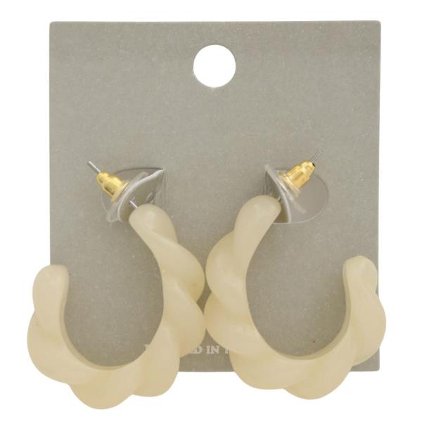 ACETATE TWISTED OPEN HOOP EARRING