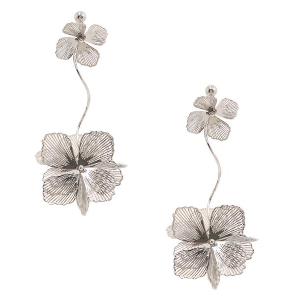 DOUBLE FLOWER METAL DANGLE EARRING
