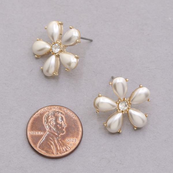 PEARL FLOWER EARRING