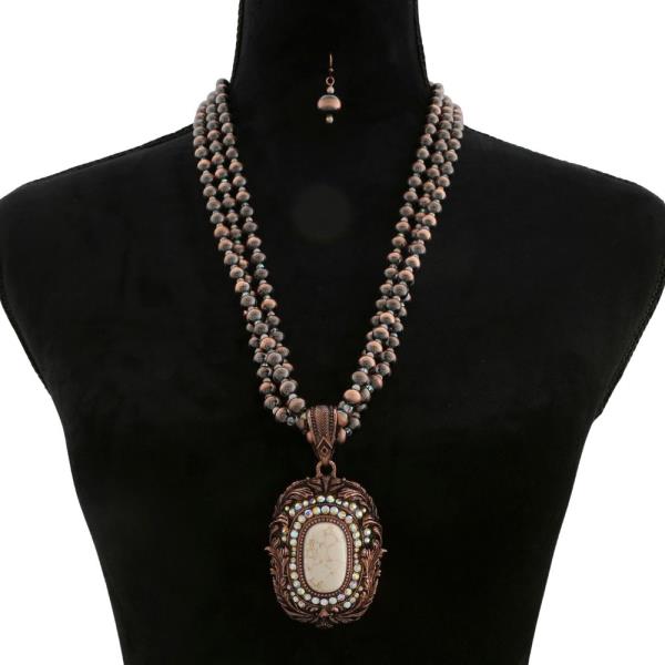 WESTERN STYLE BEADED NECKLACE