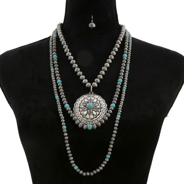 WESTERN CONCHO PENDANT LAYERED BEADED NECKLACE