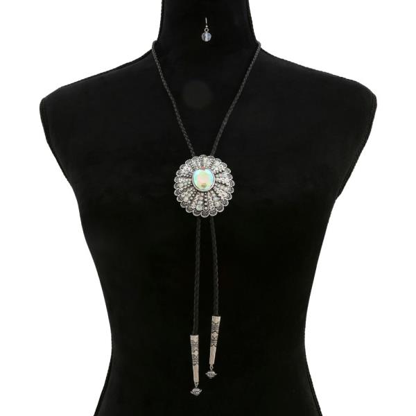 WESTERN STYLE CONCHO Y SHAPE NECKLACE