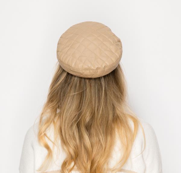 QUILTED FAUX LEATHER CHAIN DETAIL CABBIE NEWSBOY BERET HAT