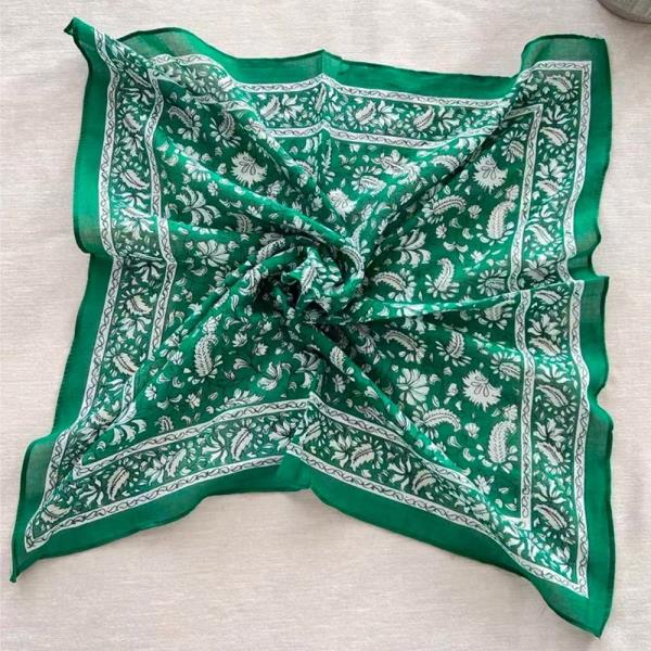 FASHION PRINTED BANDANAS SQUARE SCARF VERSATILE STYLING FOR HAIR NECK