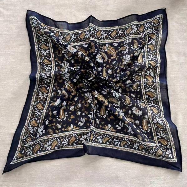 FASHION PRINTED BANDANAS SQUARE SCARF VERSATILE STYLING FOR HAIR NECK