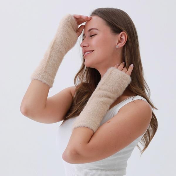 SOLID COLOR ARM WARMERS – COZY AND STYLISH FOR WINTER