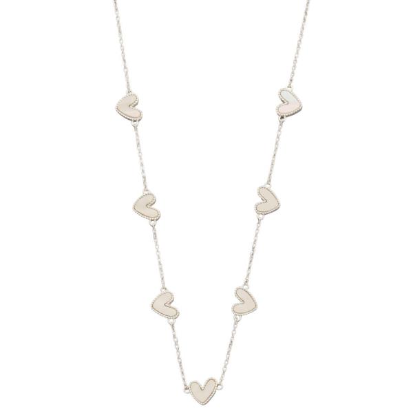 MOP HEART STATION METAL NECKLACE