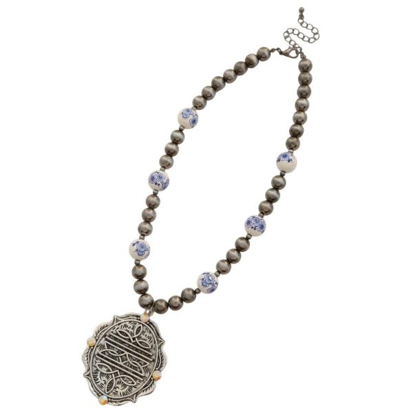 WESTERN PENDANT CERAMIC BEADED NECKLACE