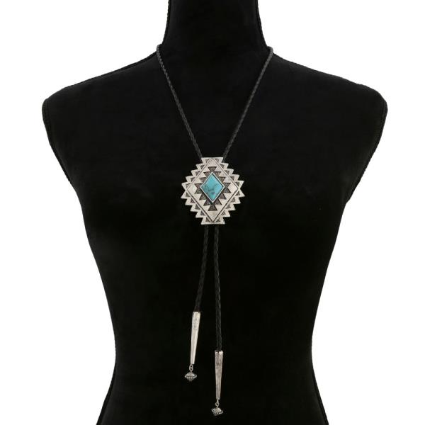 WESTERN STYLE NECKLACE