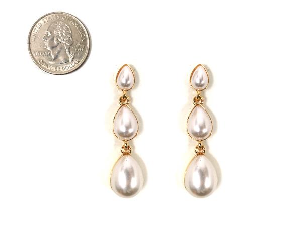 TEARDROP SHAPE PEARL BEAD EARRING