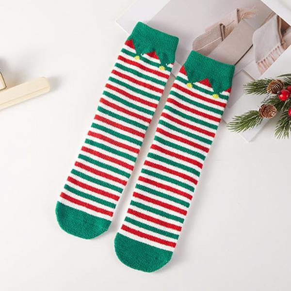 CHRISTMAS FUZZY SOCKS GIFT BOX