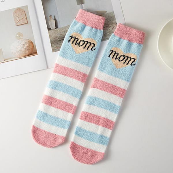 CHRISTMAS FUZZY SOCKS GIFT BOX