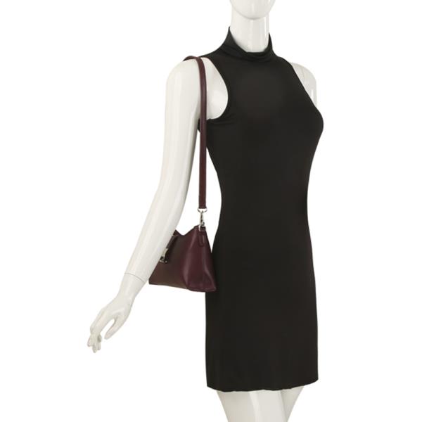 CHIC SMOOTH SHOULDER BAG
