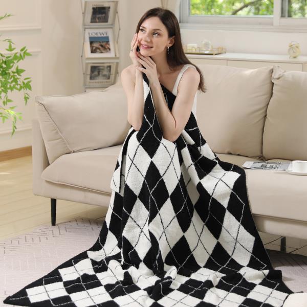 ARGYLE PATTERN LUXURY SOFT THROW BLANKET