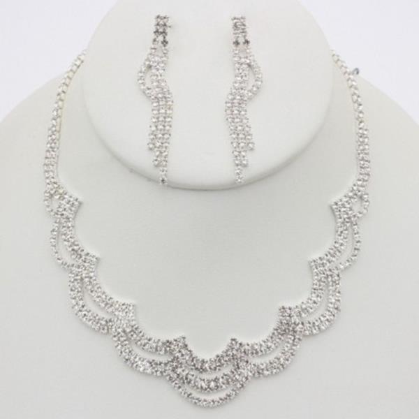 WAVY RHINESTONE METAL NECKLACE