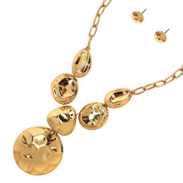 HAMMERED METAL NECKLACE