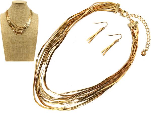 METAL CHAIN NECKLACE