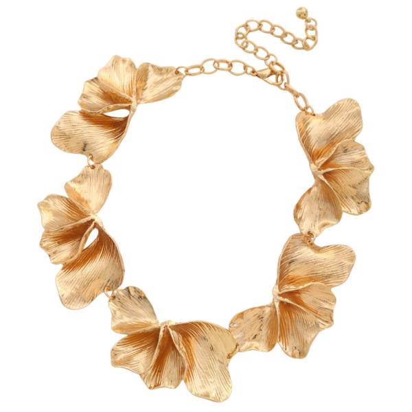 FLOWER PEARL METAL NECKLACE