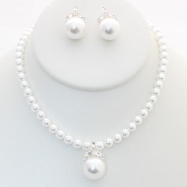 PEARL PENDANT NECKLACE EARRING SET