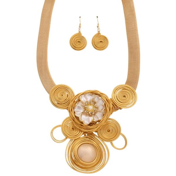 FLOWER SWIRL METAL NECKLACE